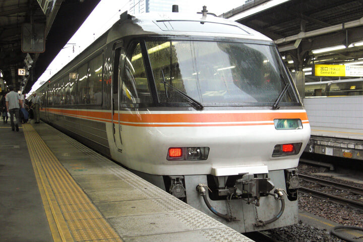 Express train at Takayama station