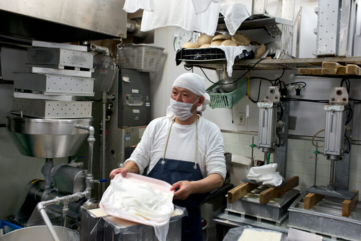 A tofu shop staff