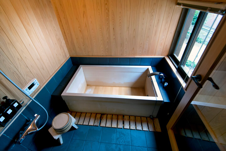 Japanese-style bath